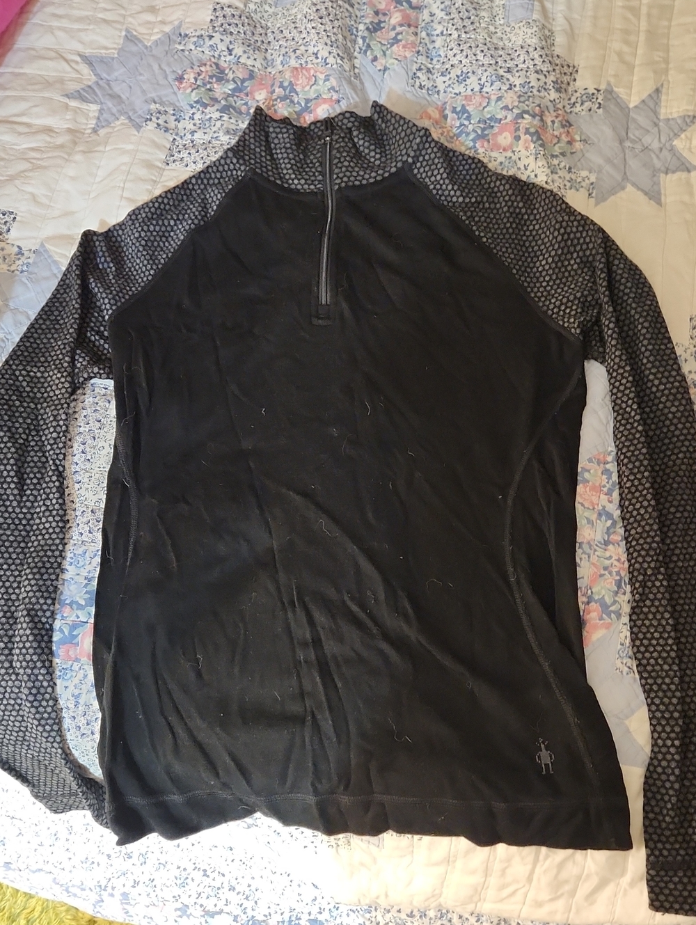 Smartwool Womens Black Zip-Neck Sweater with Patterned Gray Sleeves